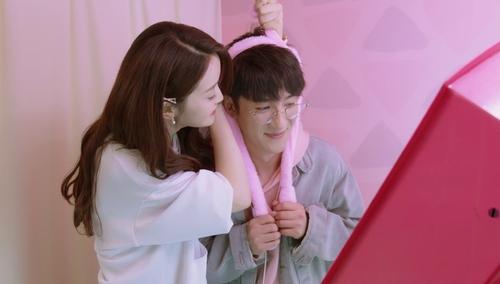 纪录片《杨振宁:百年科学之路》在京首映